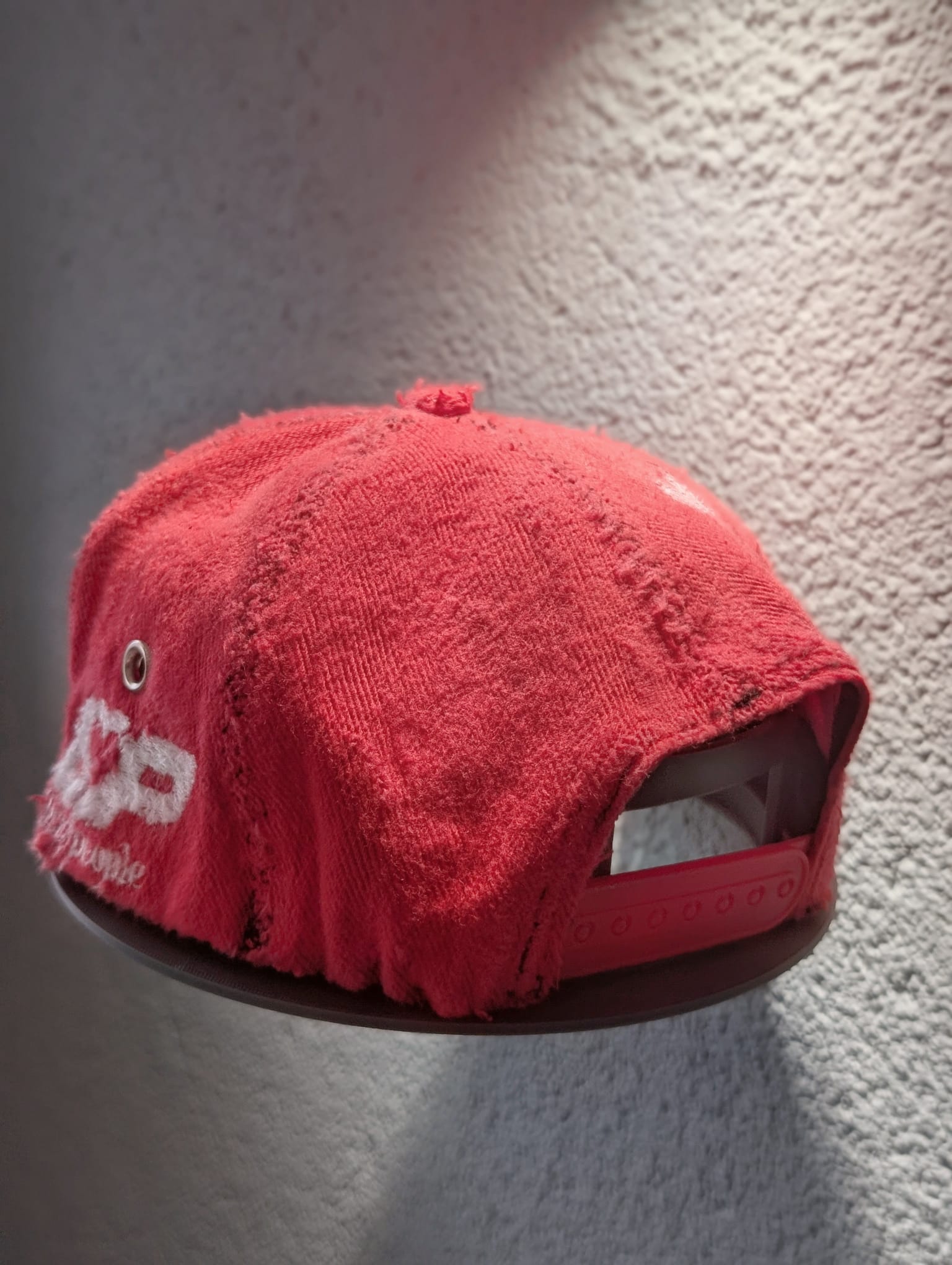 1413890 [redsaint] DockerCap