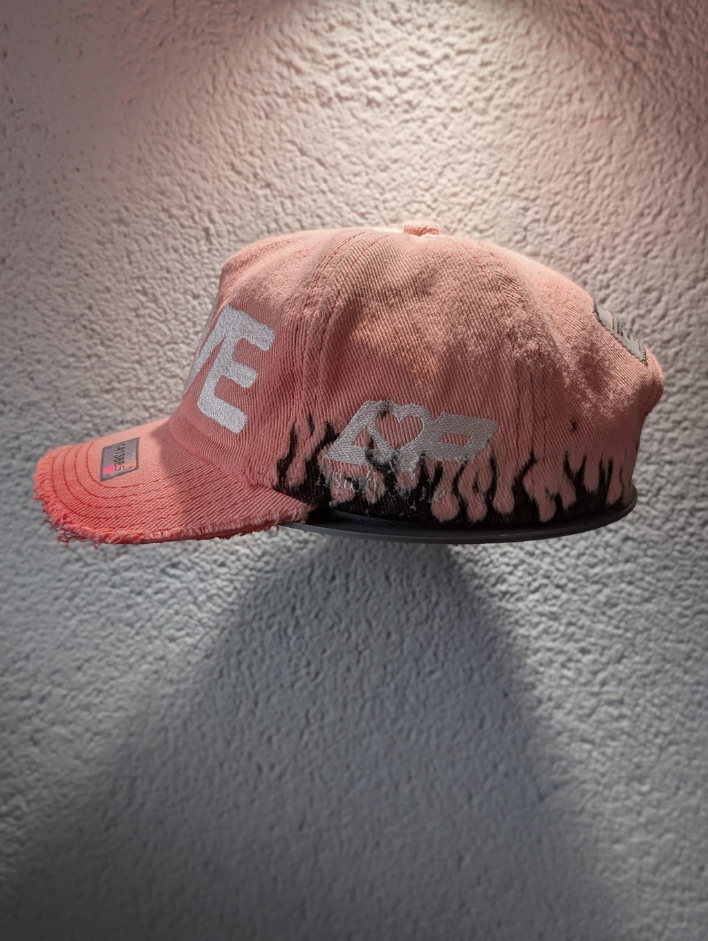 1413885 pinkriot