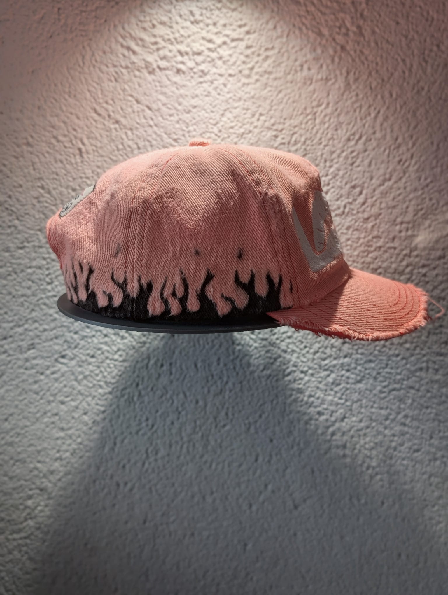 1413885 pinkriot